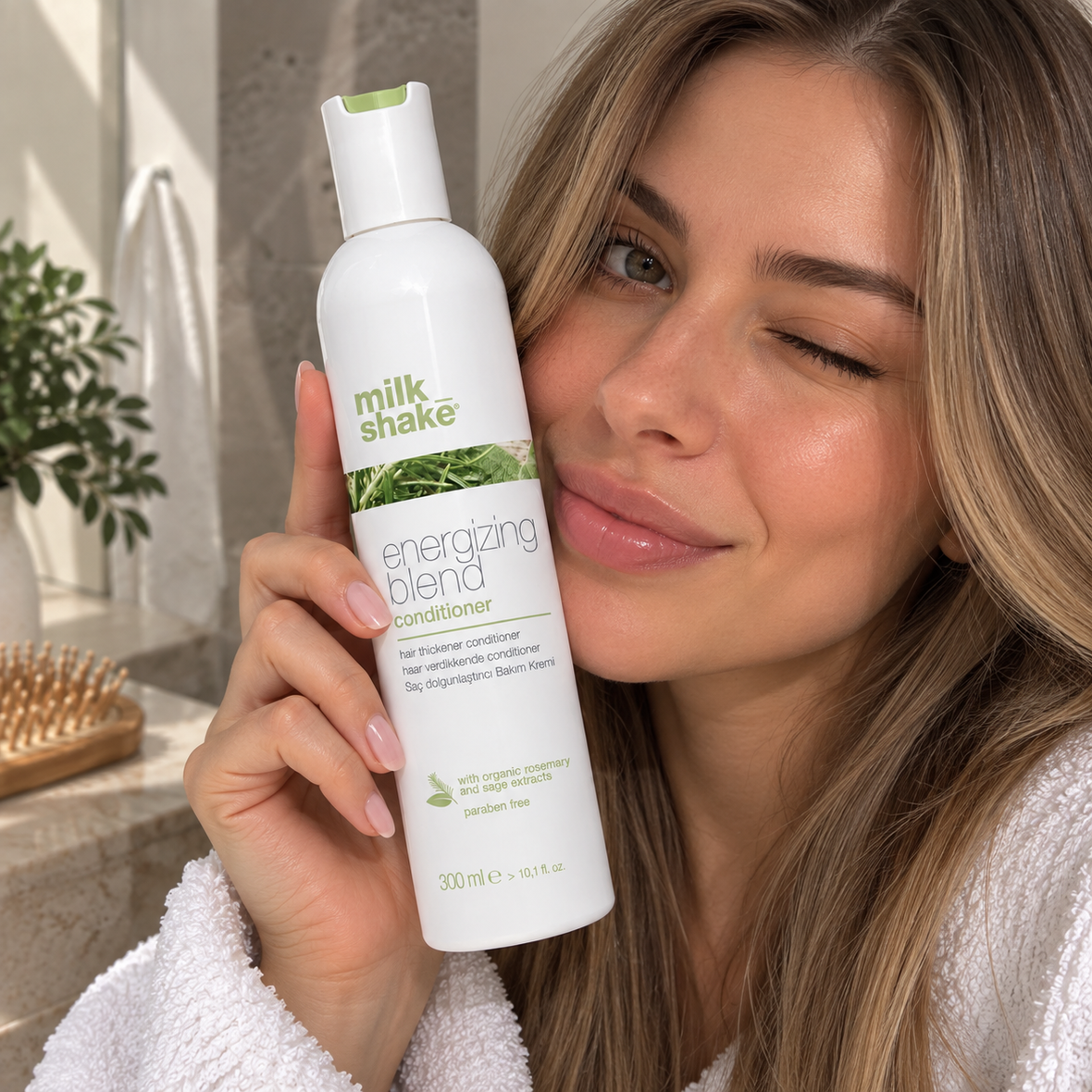 Milk Shake Energizing Blend Hair Conditioner (Зміцнюючий кондиціонер для волосся), 300 мл 8032274059882 фото