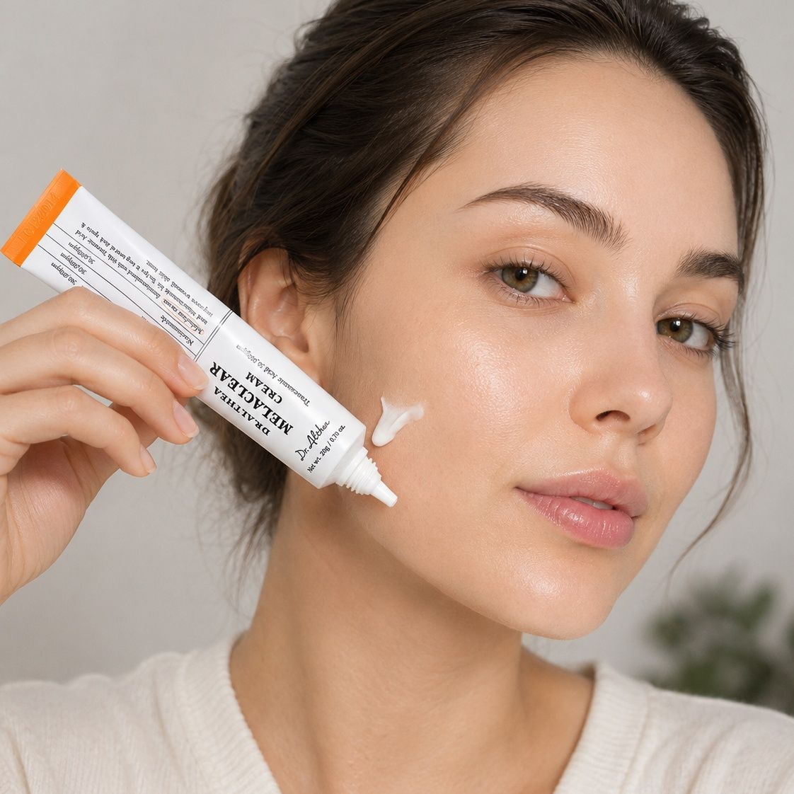 Dr.Althea Melaclear Cream (Крем для освітлення з ніацинамідом та транексамовою кислотою), 20 г 8809447257020 фото