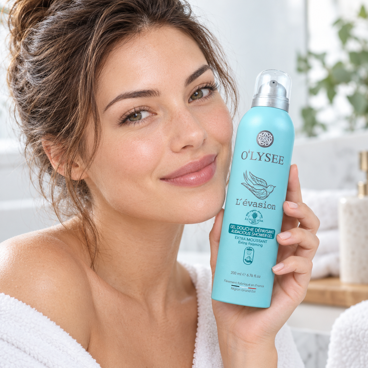O'lysee Extra Foaming Shower Gel L&rsquo;&eacute;vasion (Очищуюча гель-піна для душу &laquo;Втеча&raquo;), 200 мл 3520710005968 фото